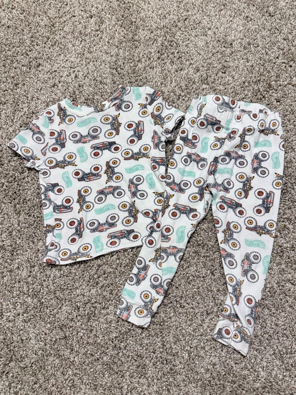 Hot Wheels Matching Set